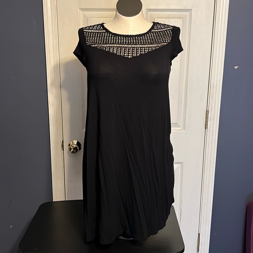 Short Sleeve Lace Swing Dress